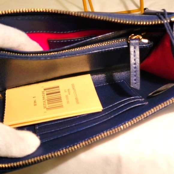 Dooney And Bourke Wallet Wristlet - Picture 6 of 7